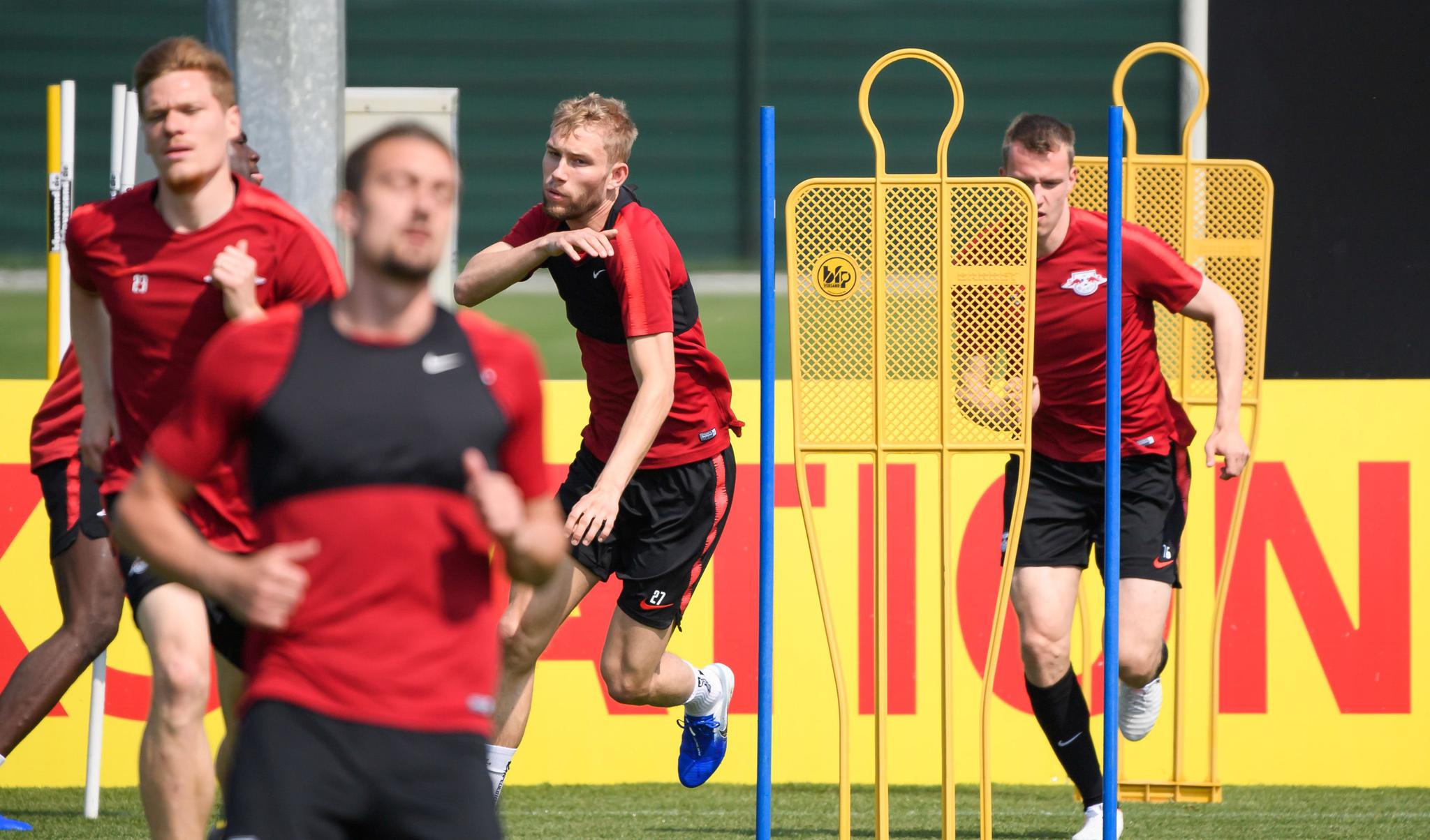 爱游戏西亚卡姆在篮网比赛中连败窗口期毕尔巴鄂竞技备战德国杯，这一次真的洛杉矶湖人围绕亚冠手感冰凉的简单介绍